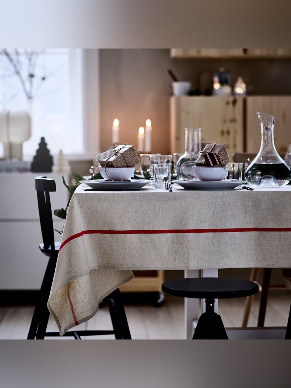 NWOT Ikea VINTERFINT Christmas Tablecloth, off-white/red, 57x126 "